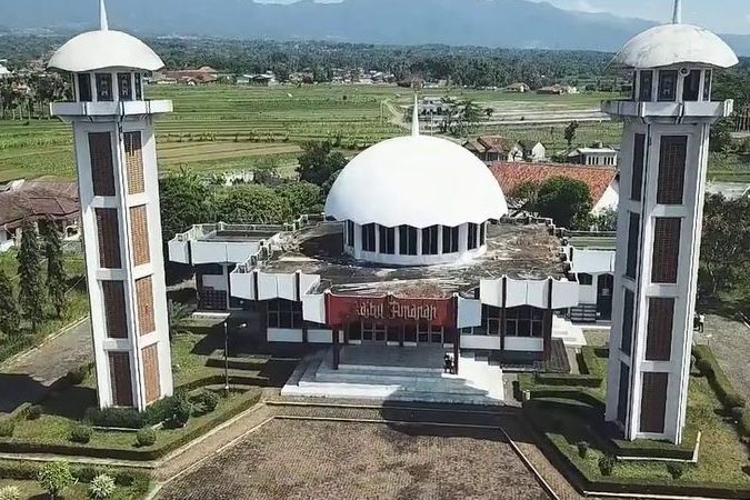 Masjid Baitul Amanah (Bander): Jadi Pusat Kehadiran di Tengah Perkembangan Cilacap